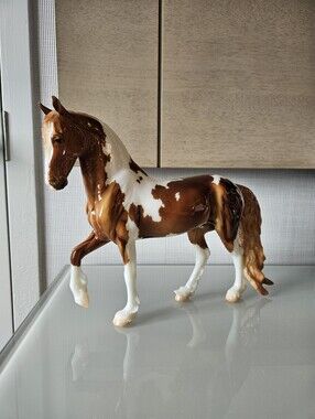 2026 Breyerfest Scandi Suprise GLOSSY Chestnut Pinto Vermeer Breyer Horse